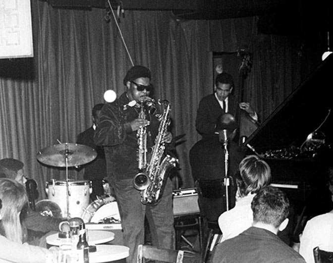 Roland Kirk at the Village Vanguard, 1965 © Raymond Ross Archives-CTSIMAGES