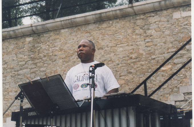 Khan Jamal, Jazz Fort Napoléon, La Seyne-sur-mer, 27 juillet 2000 © Serge Baudot